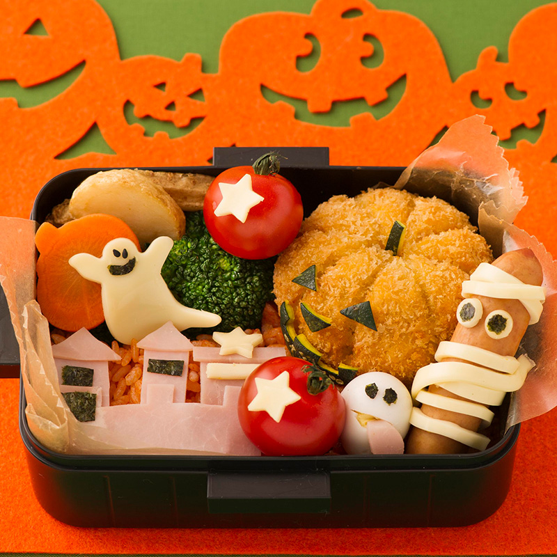 ハロウィン弁当　かぼちゃのクリームコロッケ